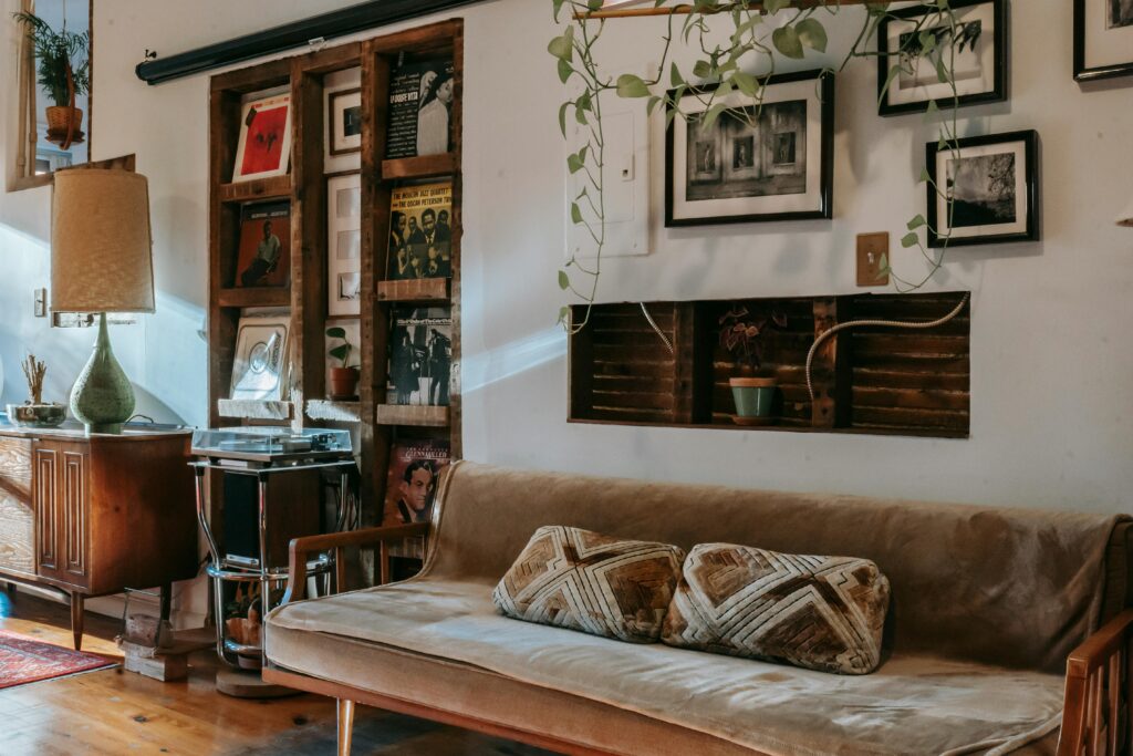 4 Astonishing Living Room Wall Decor Ideas You Must Know 2 A living room wall decor.