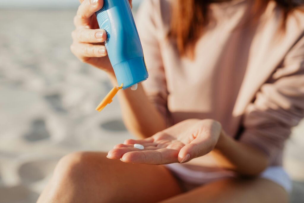 7 Life-Saving Skincare Tips for Sensitive Summer Skin - Proven! 3 usage of sunscreen essential skincare tip.