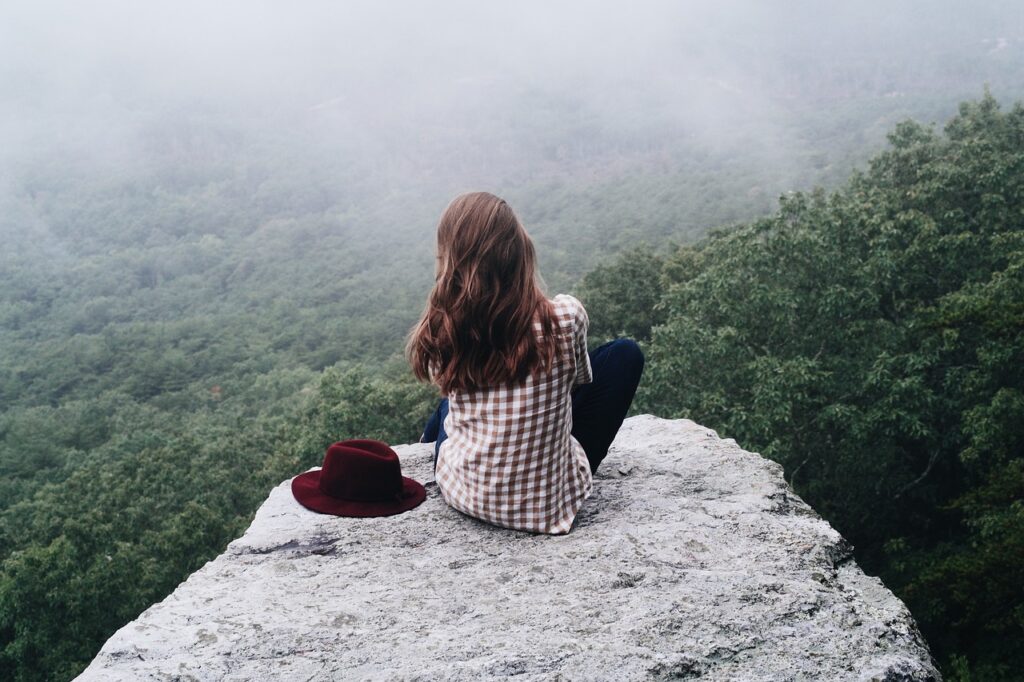 5 Solo Travel Hacks: Safety Precautions, Packing, and Greater Flexibility 6 solo travel