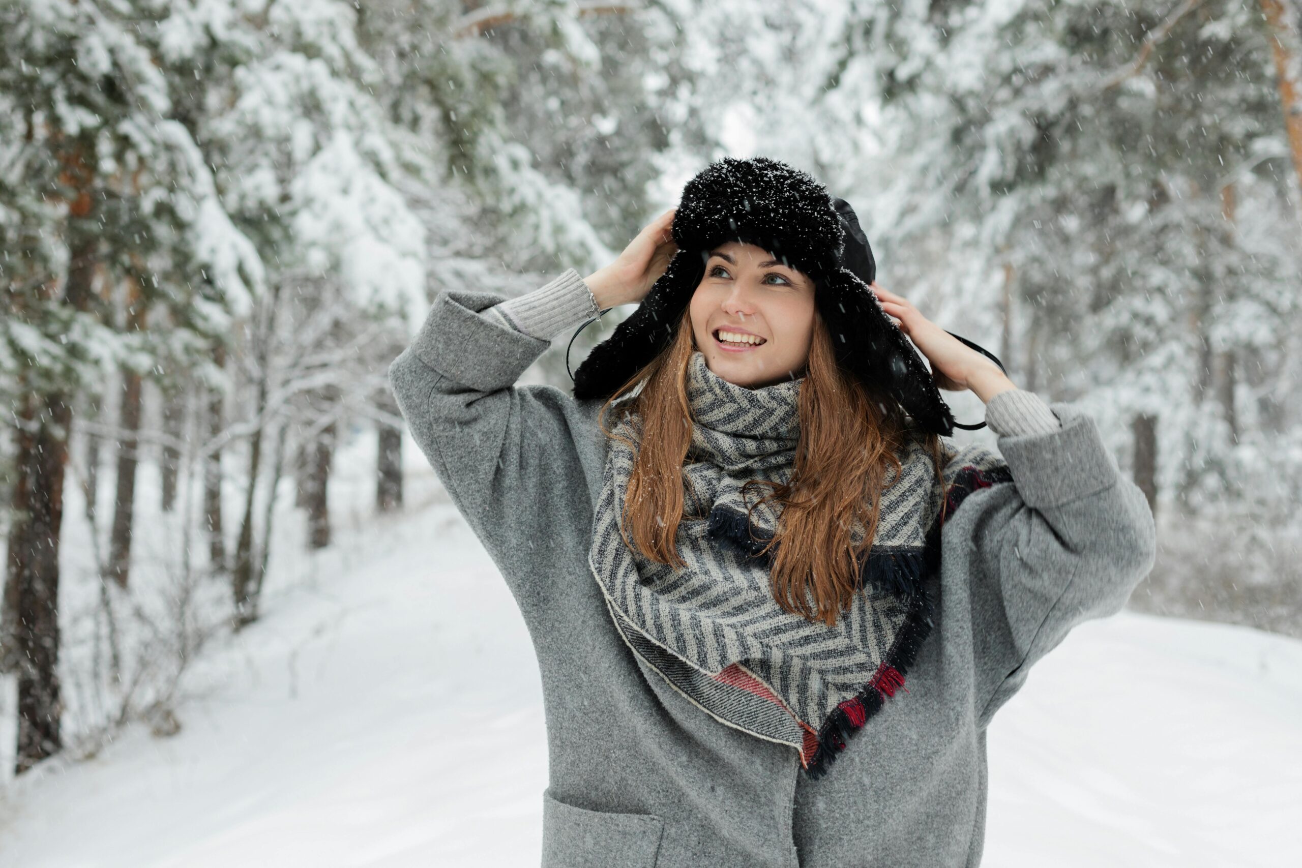 Top 5 Winter Fashion Accessories That Complete Your Look