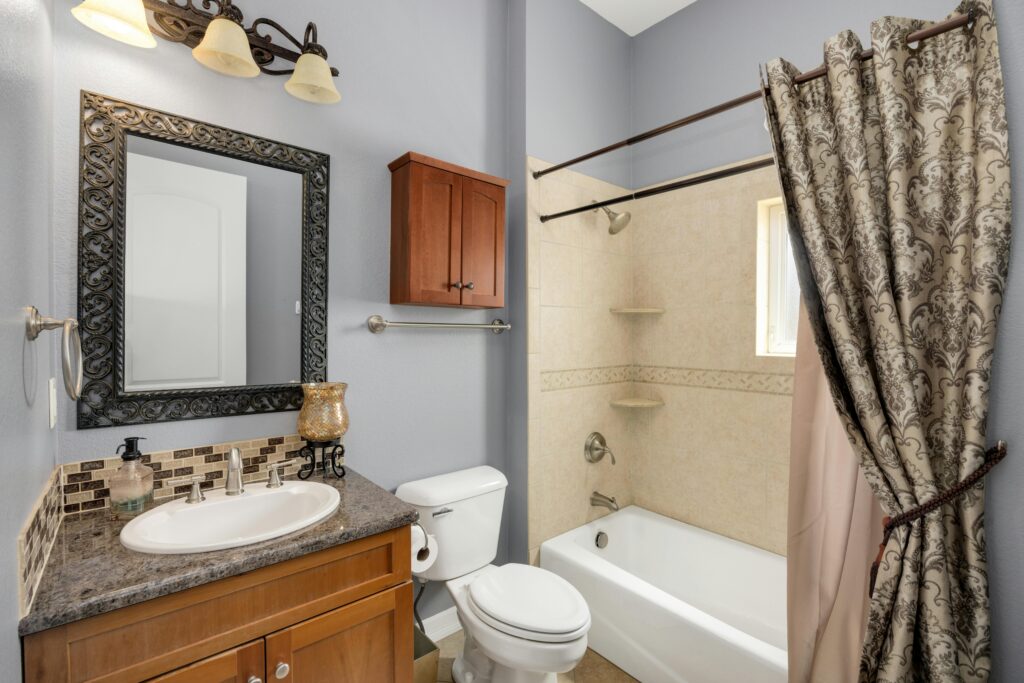 small bathroom design