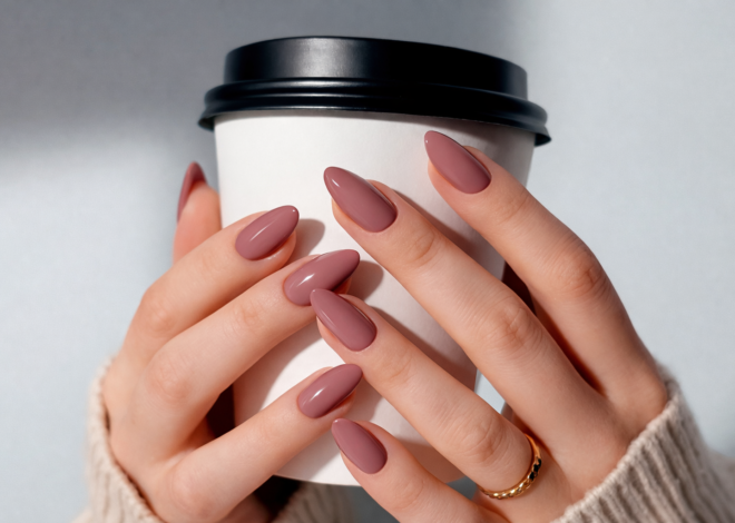 6 Innovative Almond Shaped Nails Designs for You