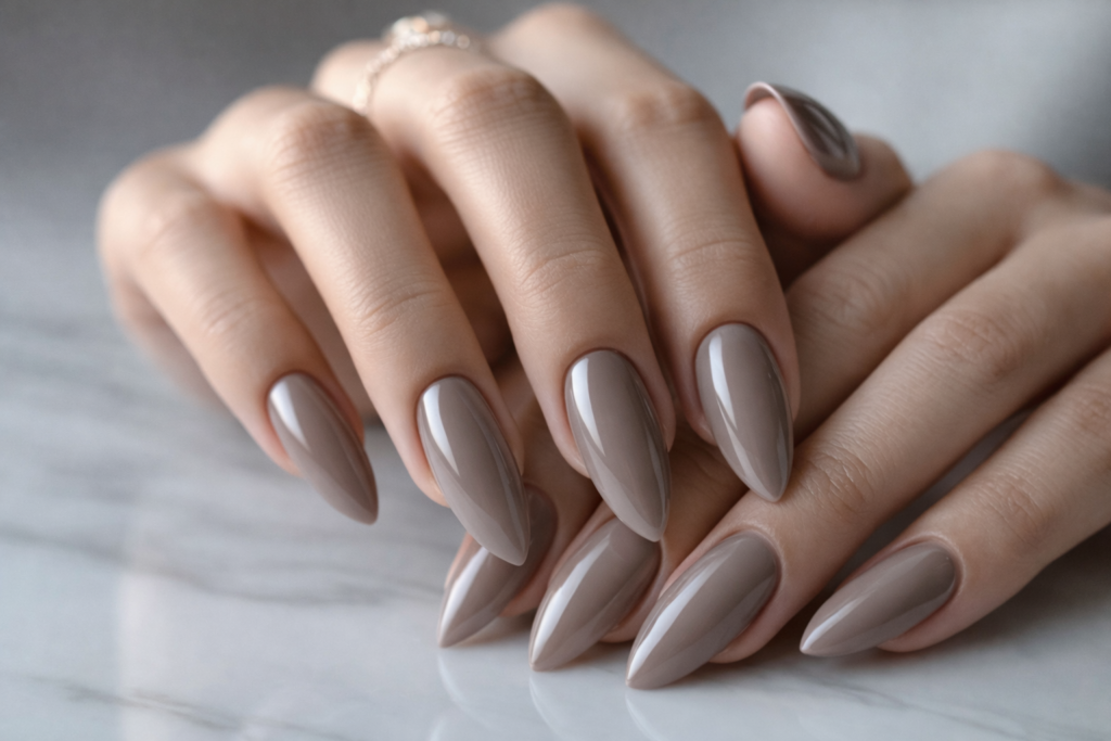 6 Innovative Almond Shaped Nails Designs for You 9 almond shaped nails